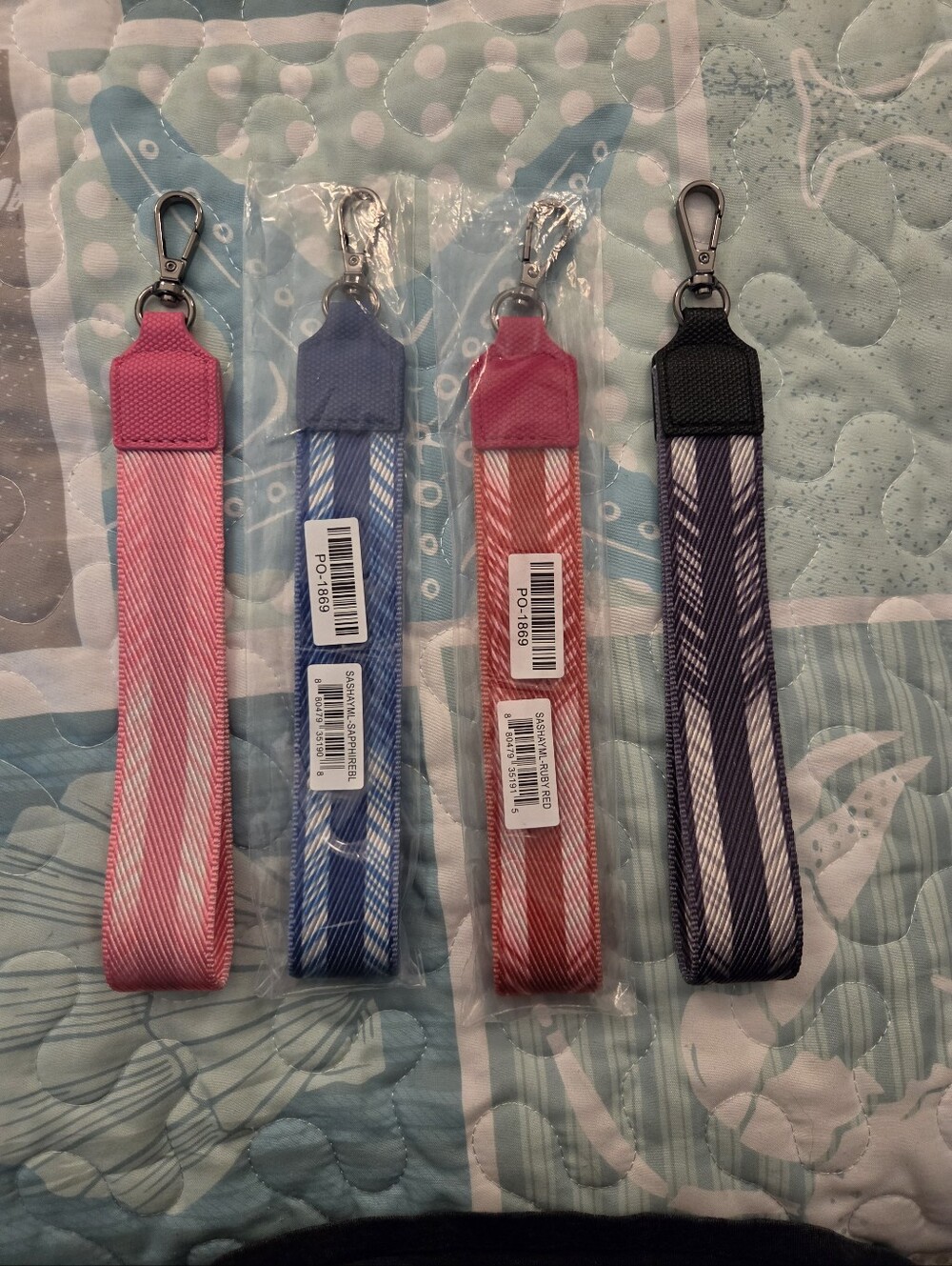 lug sashay wristlet straps aet of 4